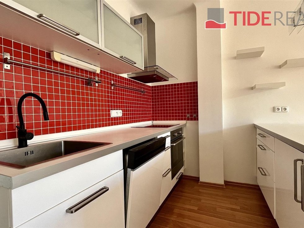 Pronájem bytu 2+kk 50 m², Praha