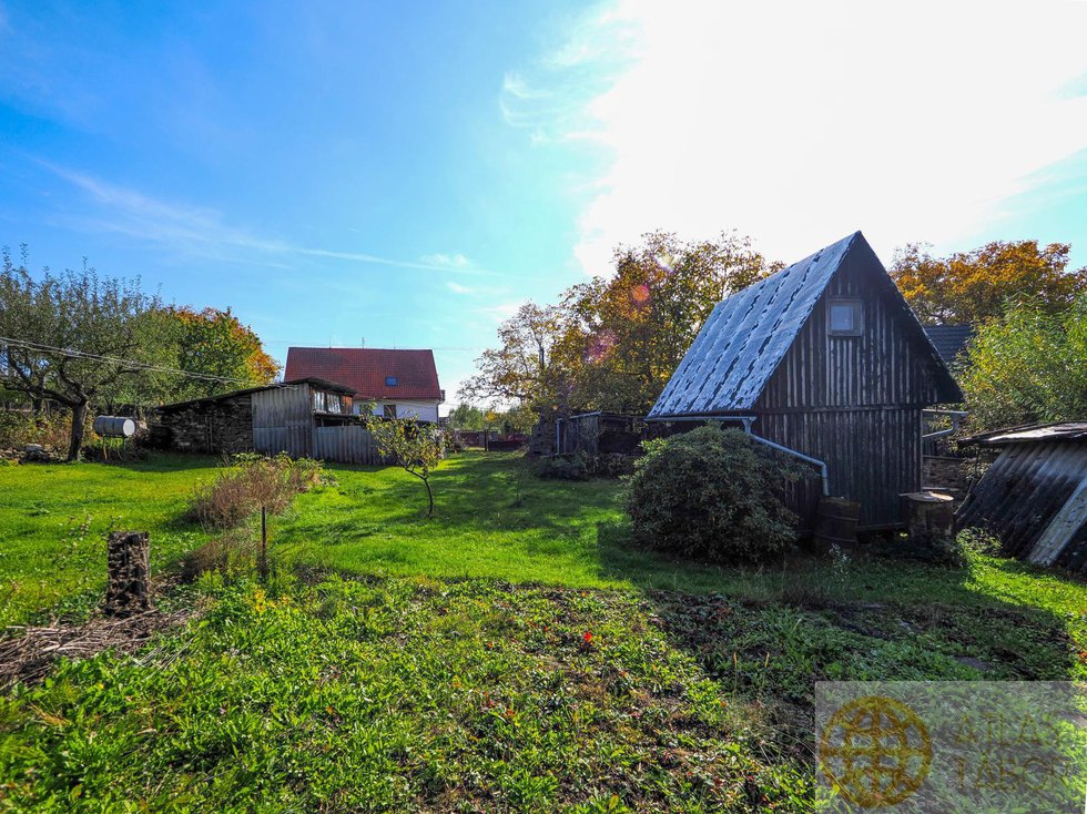 Prodej stavební parcely 1387 m², Nadějkov