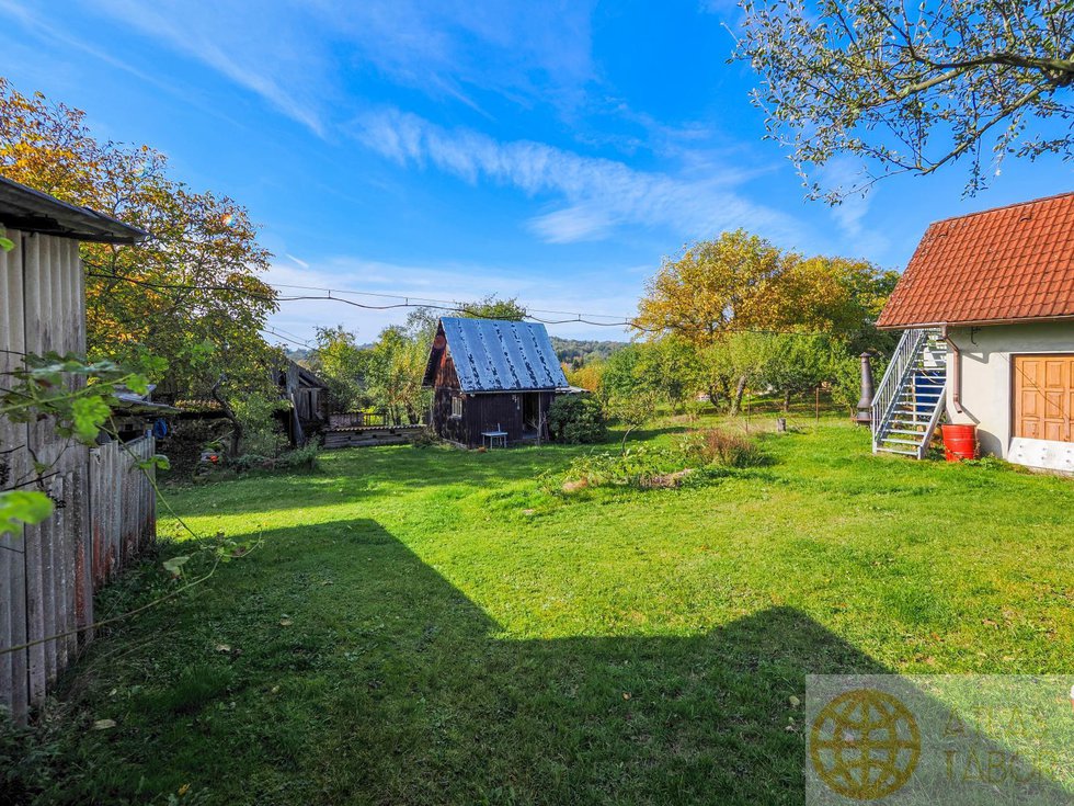 Prodej stavební parcely 1387 m², Nadějkov