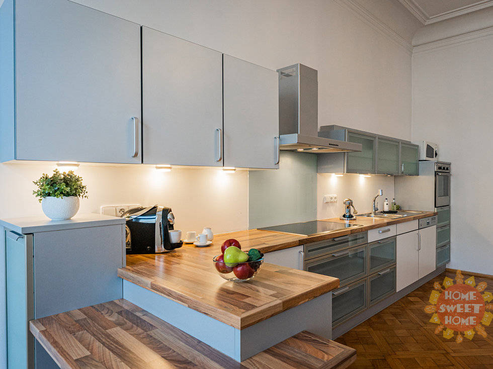 Pronájem bytu 2+1 110 m², Praha
