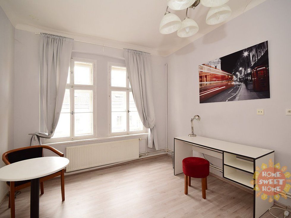 Pronájem bytu 1+1 35 m², Praha