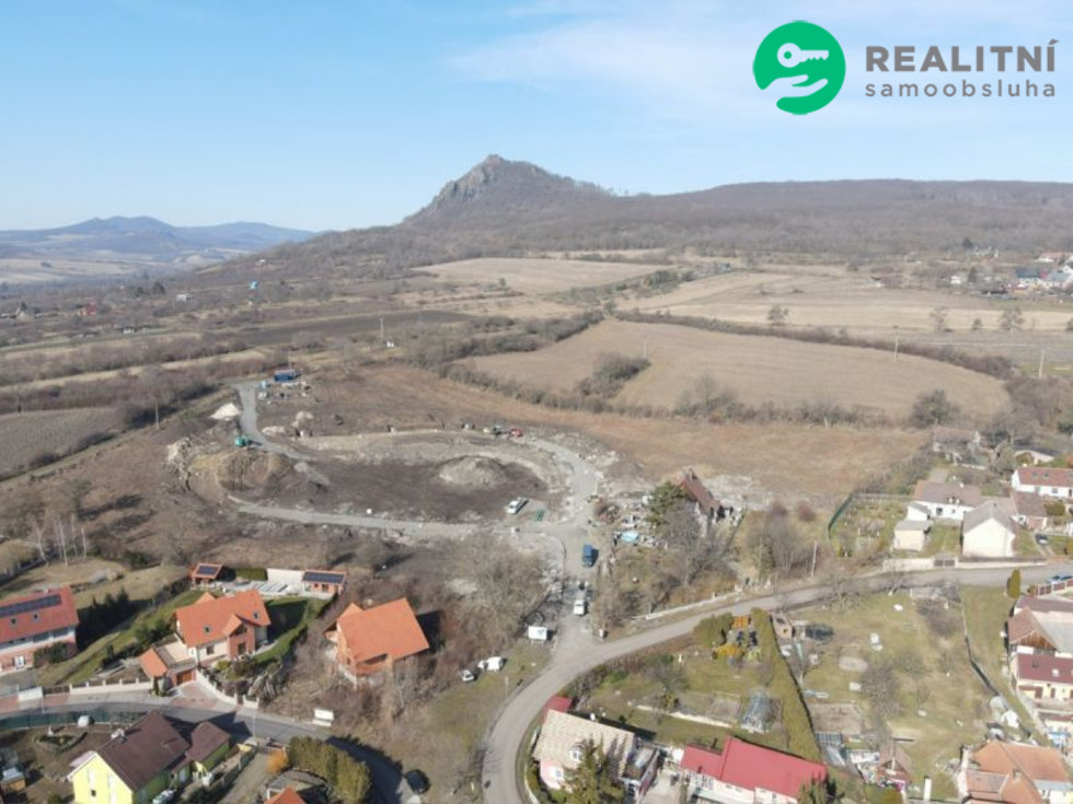 16 stavebních parcel lokalita Jenčice