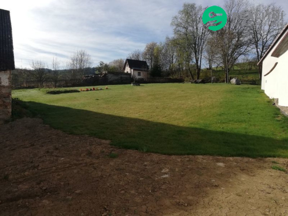 Stavební pozemek v okolí Klatov cca 950 m2