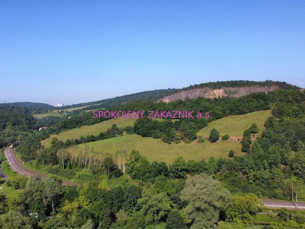 Prodej stavební parcely 1456 m², Bžany