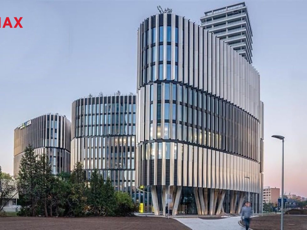Pronájem kanceláře 415 m², Praha