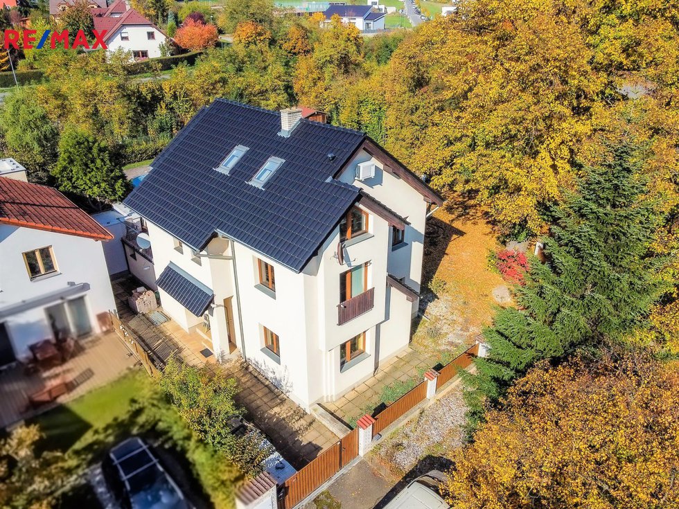 Prodej vily 353 m², Černošice