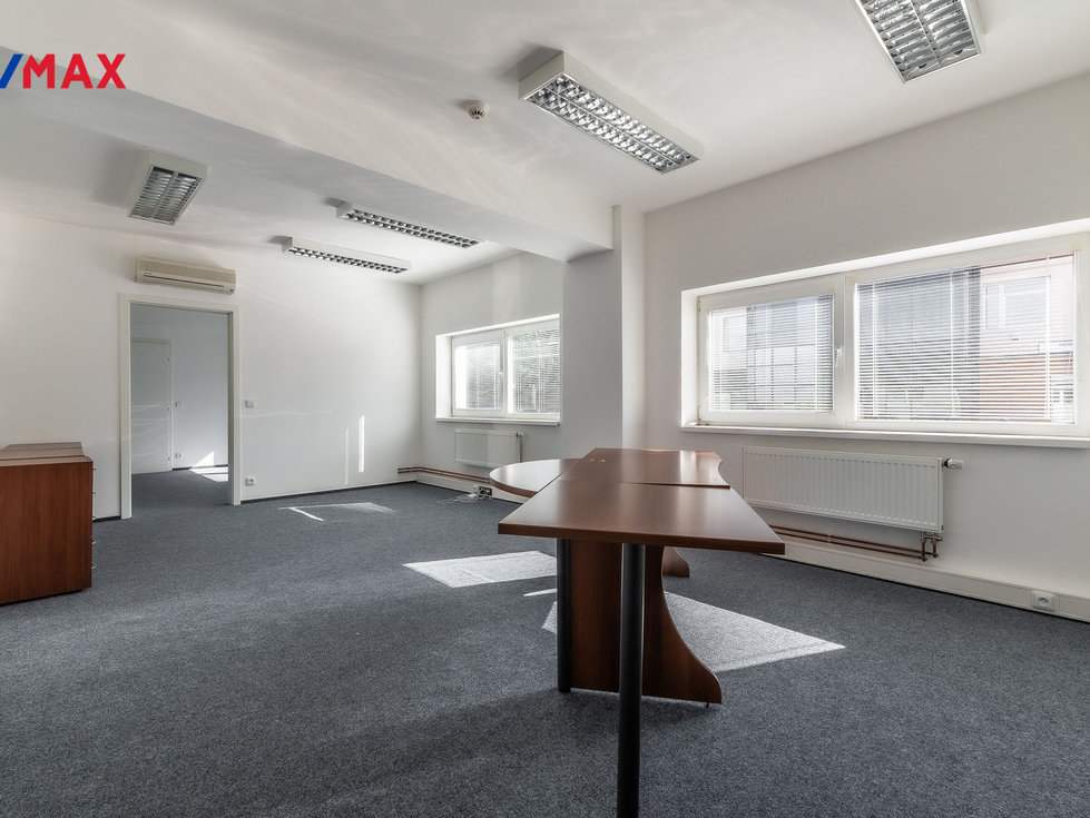 Pronájem kanceláře 37 m², Praha
