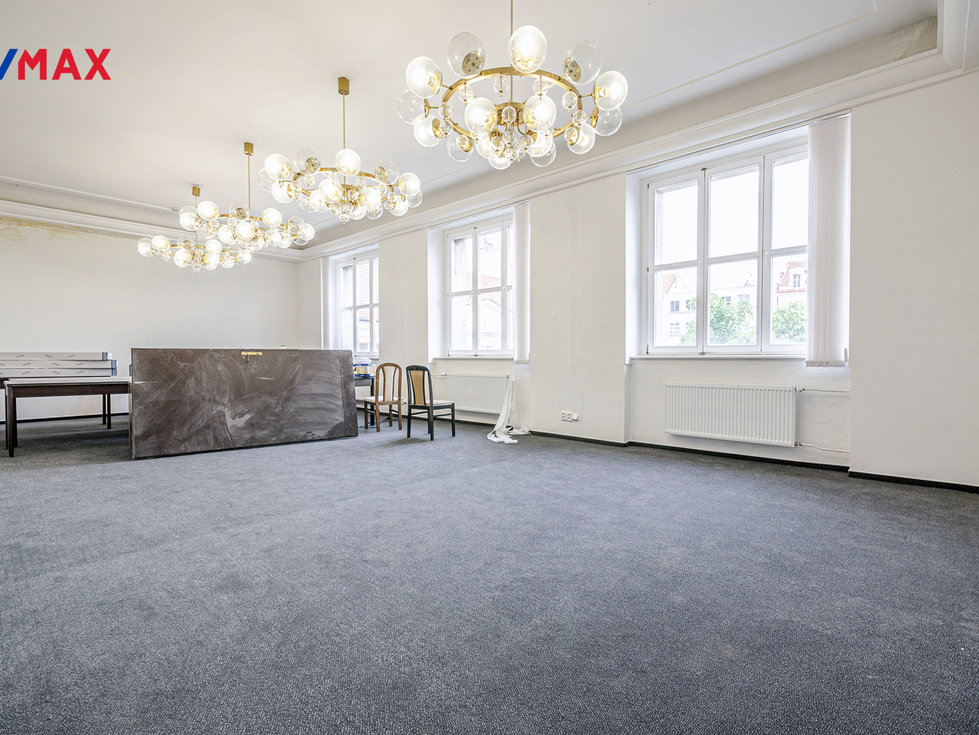 Pronájem kanceláře 65 m², Louny