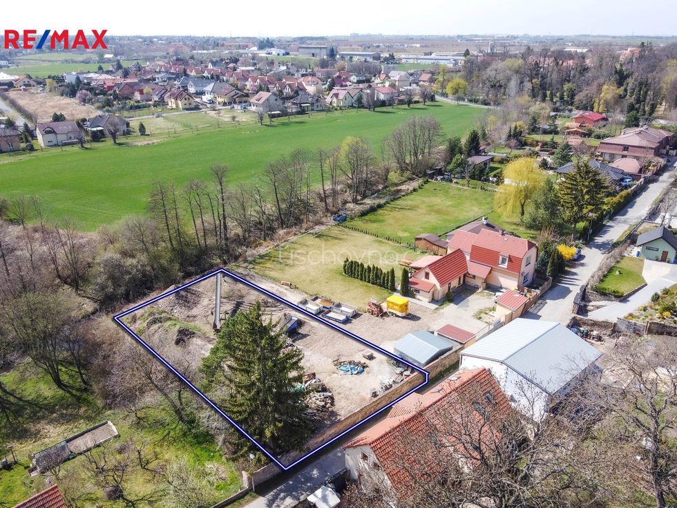 Prodej stavební parcely 800 m², Jirny