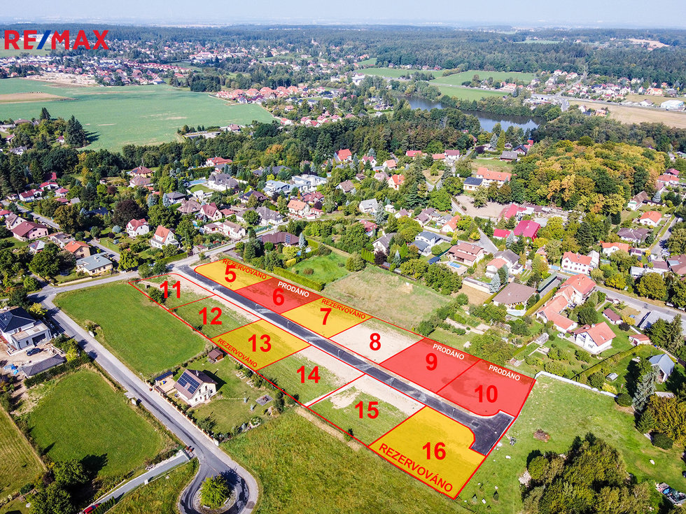 Prodej stavební parcely 800 m², Louňovice