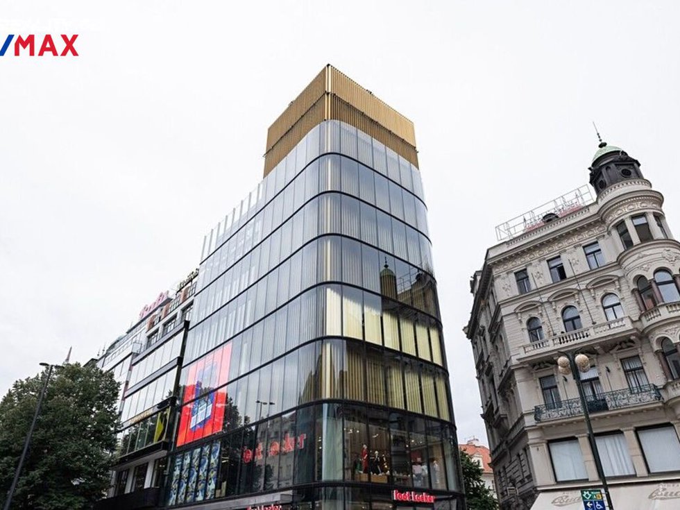 Pronájem kanceláře 335 m², Praha