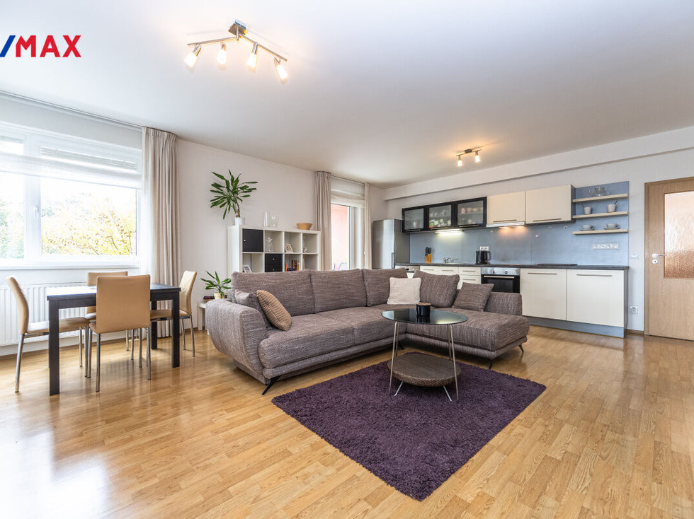 Pronájem bytu 2+kk 74 m², Praha