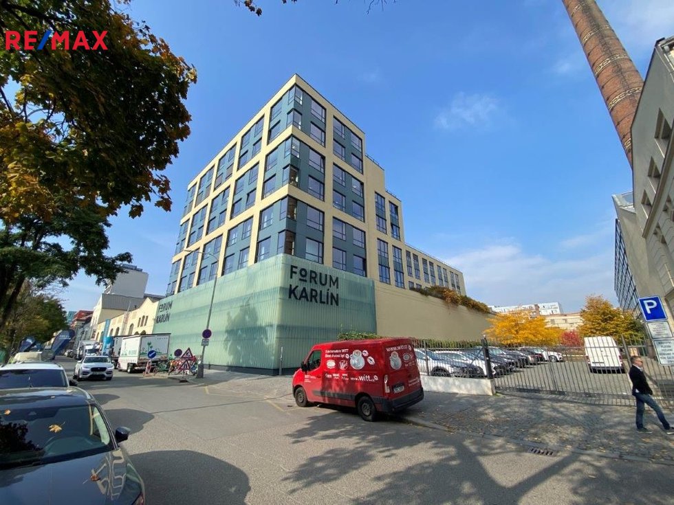 Pronájem kanceláře 1885 m², Praha