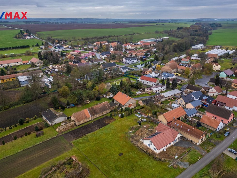 Prodej stavební parcely 1113 m², Vykáň