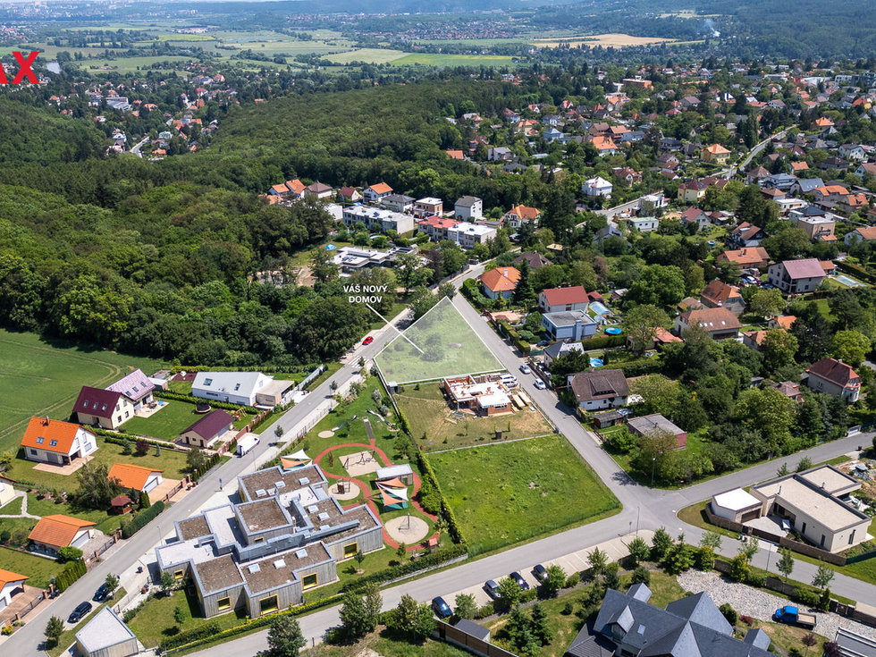 Prodej stavební parcely 1380 m², Černošice