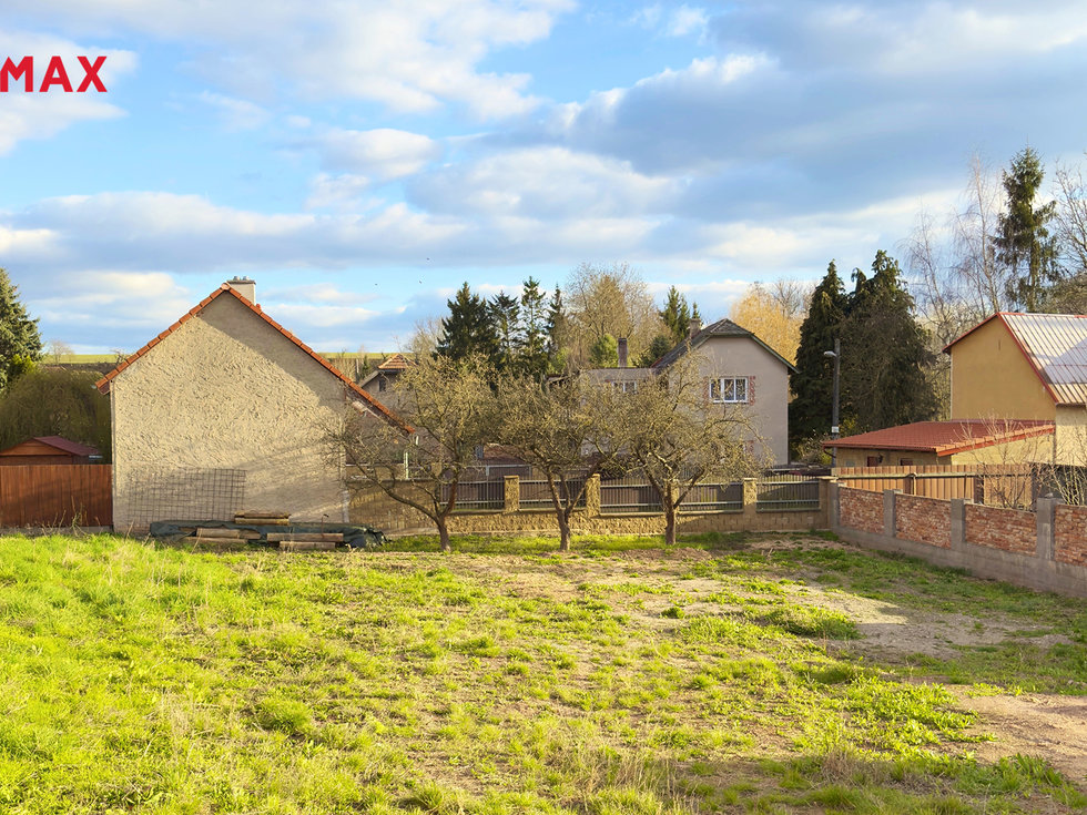 Prodej stavební parcely 944 m²