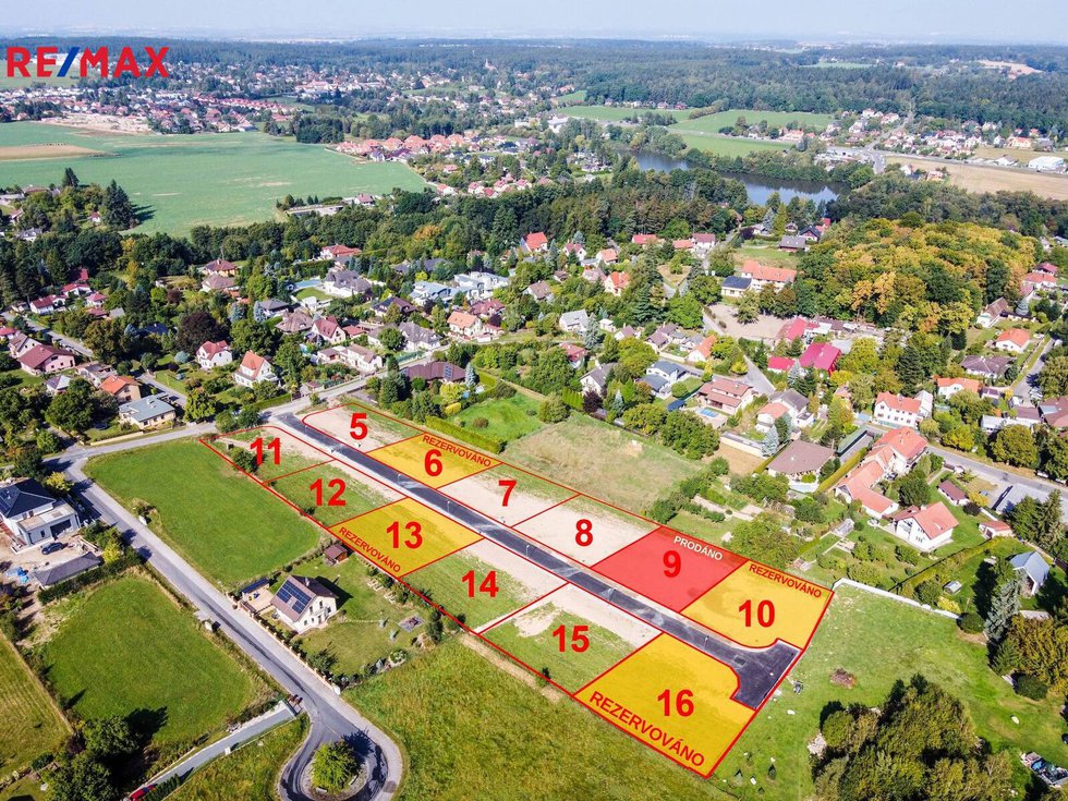 Prodej stavební parcely 800 m², Louňovice