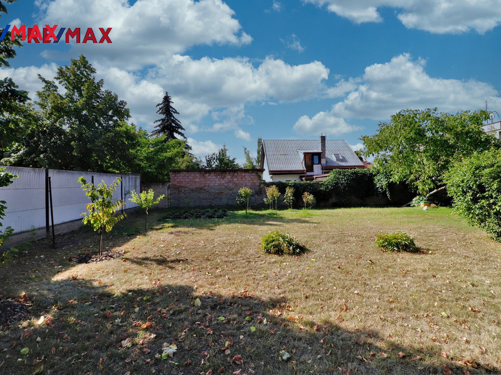Prodej stavební parcely 668 m², Praha