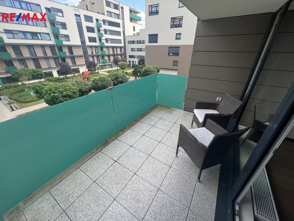 Pronájem bytu 2+kk 60 m², Praha