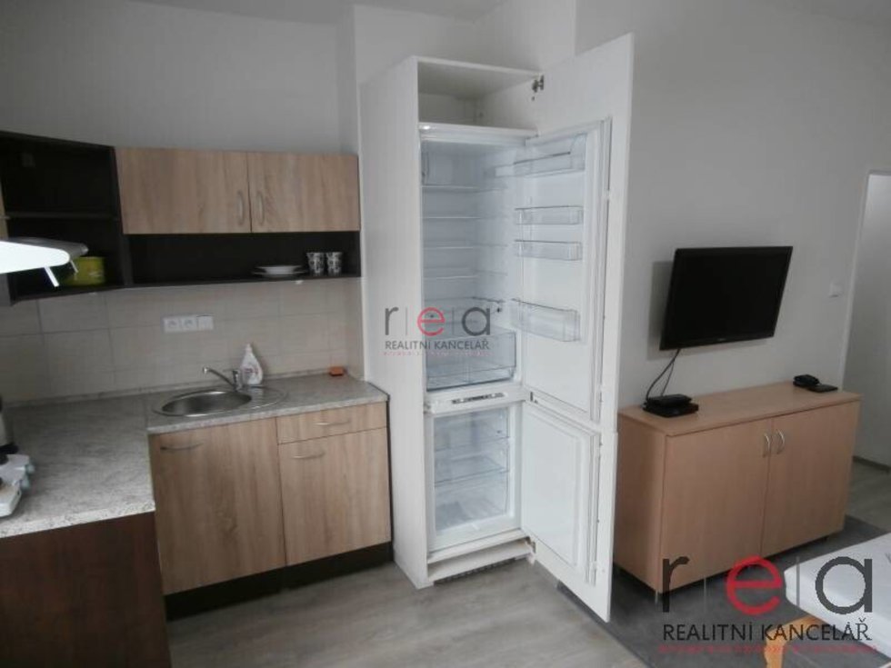 Pronájem bytu 1+kk, garsoniery 24 m², Nový Bor