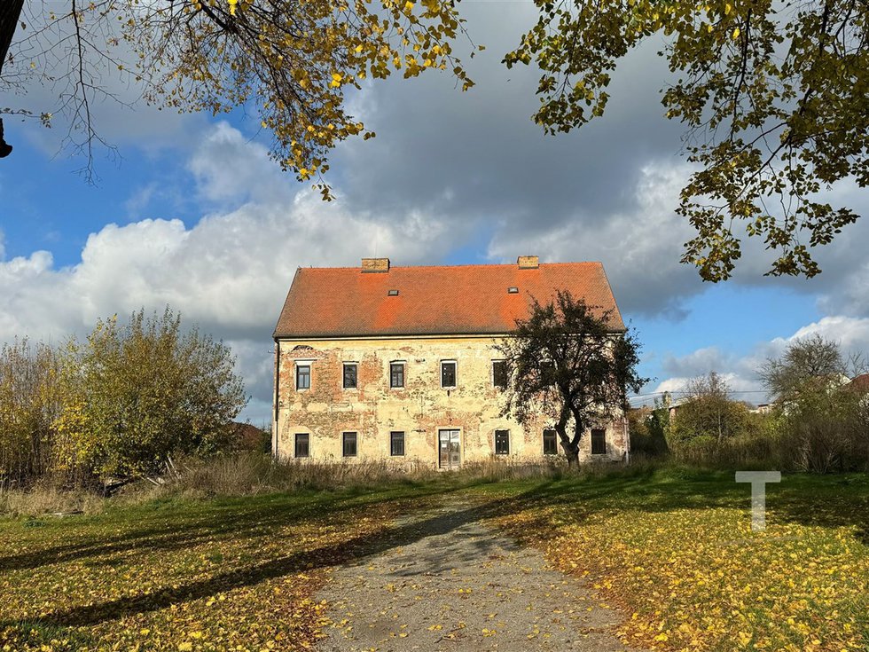 Prodej činžovního domu 600 m², Žďárná