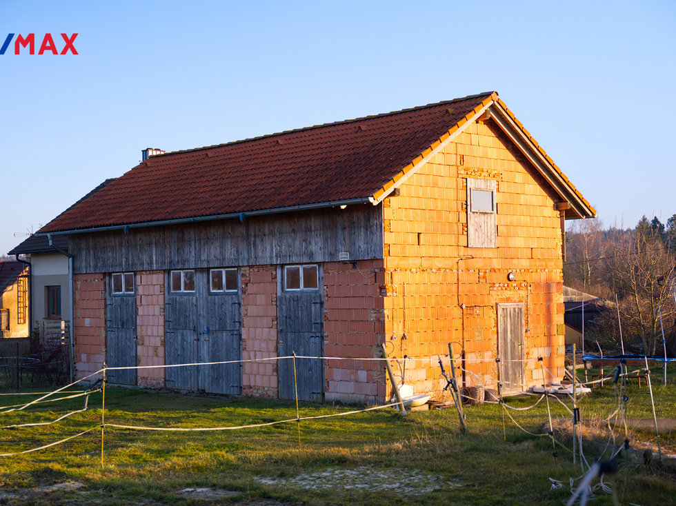 Prodej stavební parcely 2793 m², Štichov