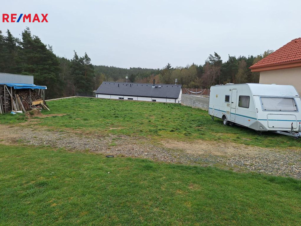 Prodej stavební parcely 723 m², Radošovice
