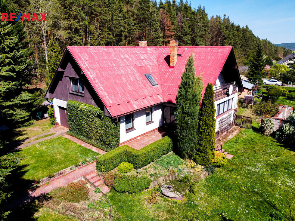 Prodej rodinného domu 255 m², Sádek