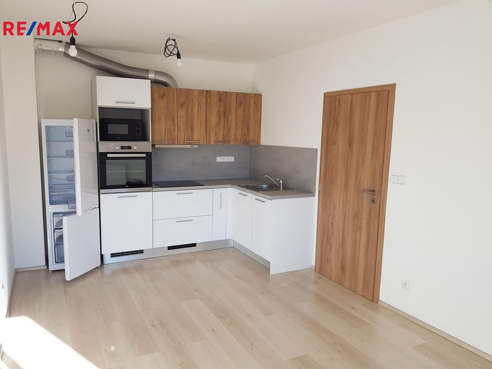 Pronájem bytu 2+kk 40 m², Jince