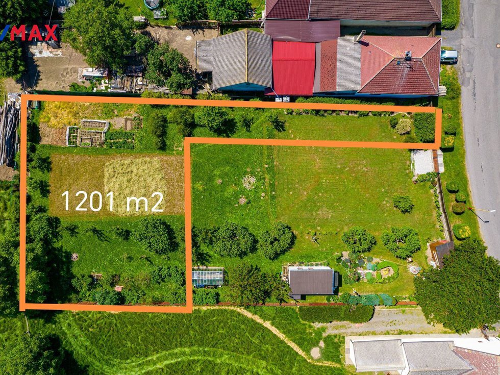 Prodej stavební parcely 1201 m², Chraštice