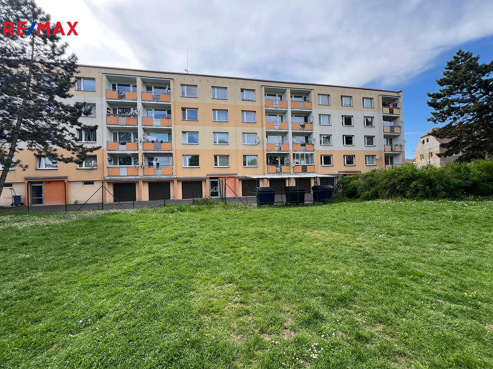 Prodej bytu 2+kk 36 m², Hostomice