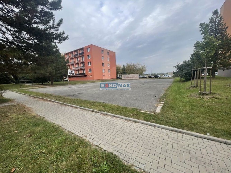 Prodej stavební parcely 1498 m², Břeclav