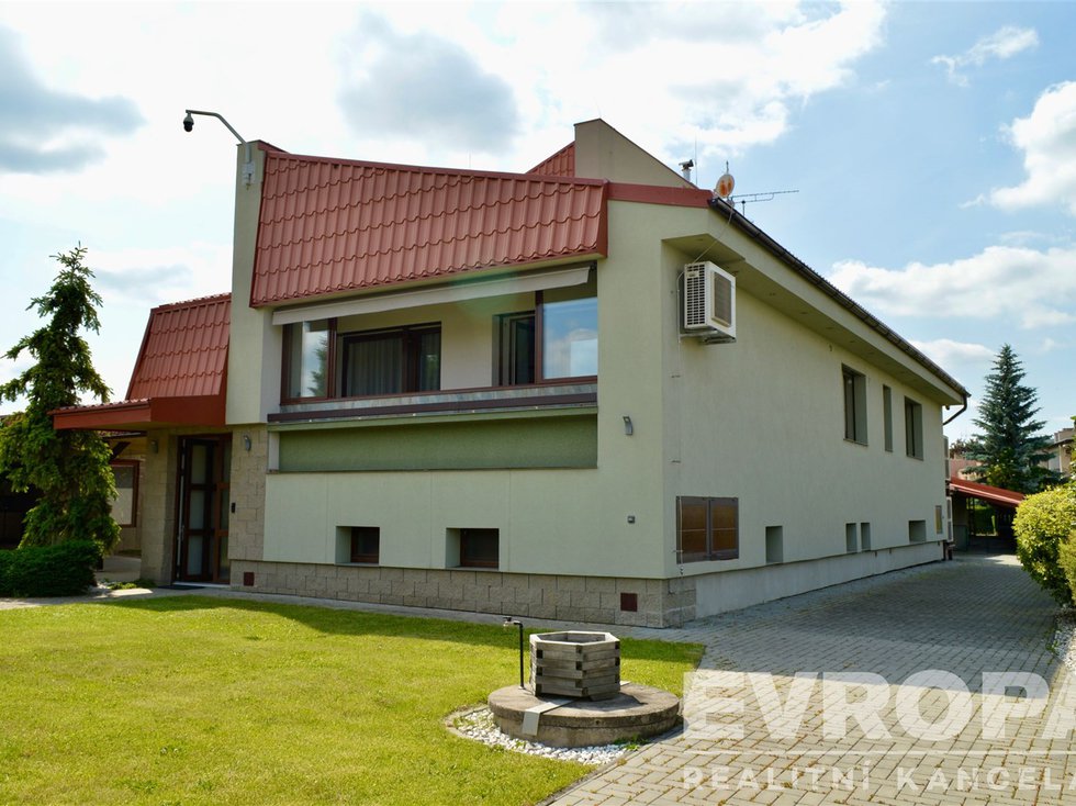 Prodej Ostatních komerčních prostor 495 m², Uhlířské Janovice