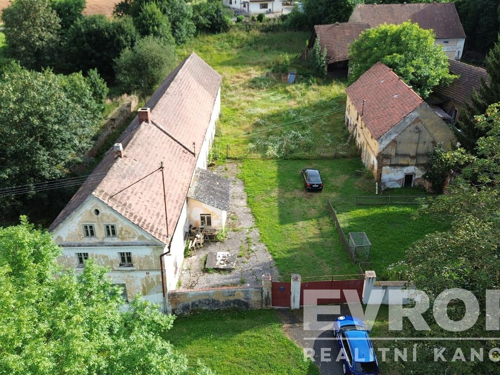 Prodej zemědělské usedlosti 530 m², Ves Touškov