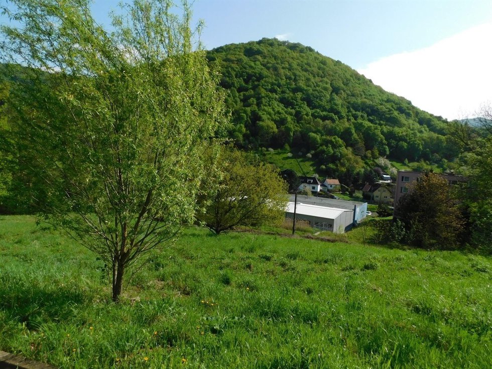 Prodej stavební parcely 2070 m², Povrly