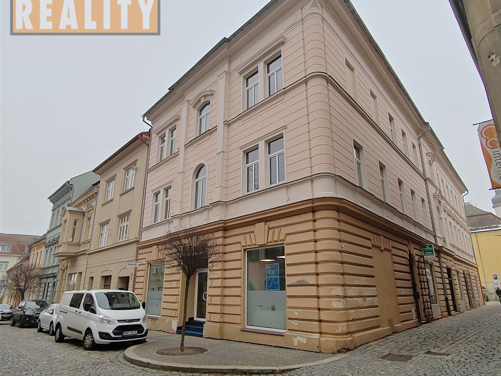 Pronájem bytu 2+kk 50 m², Chomutov