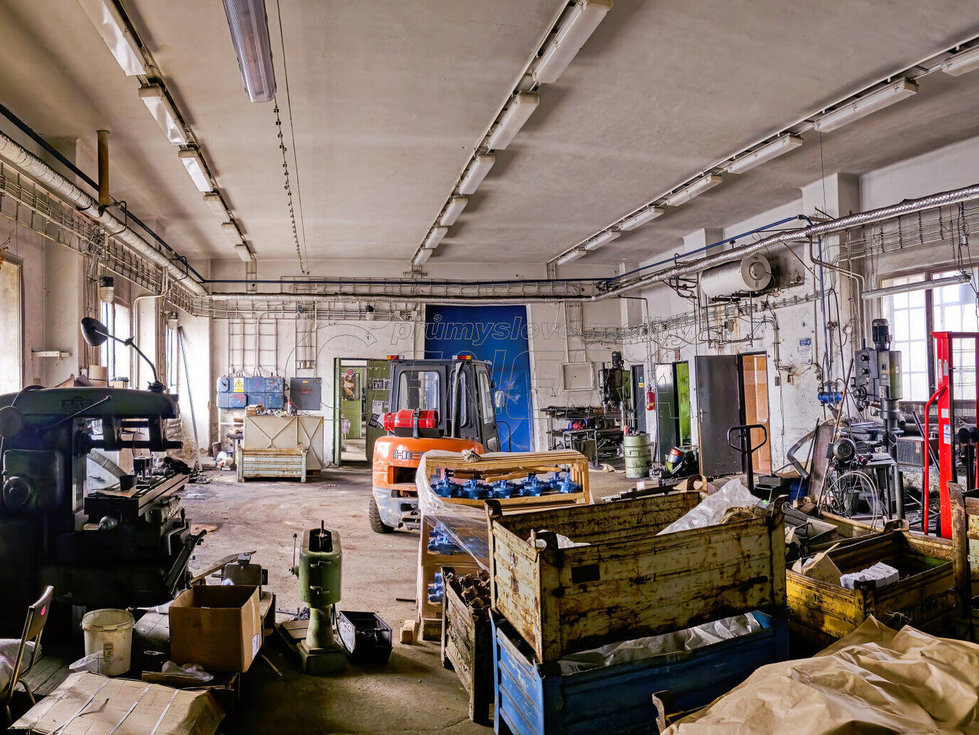 Pronájem skladu 1870 m², Chlumec nad Cidlinou