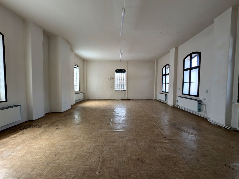 Pronájem skladu 281 m², Lučany nad Nisou