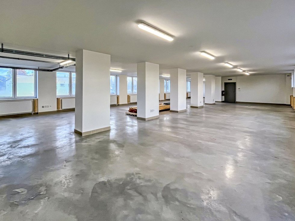 Pronájem skladu 278 m², Nový Bydžov