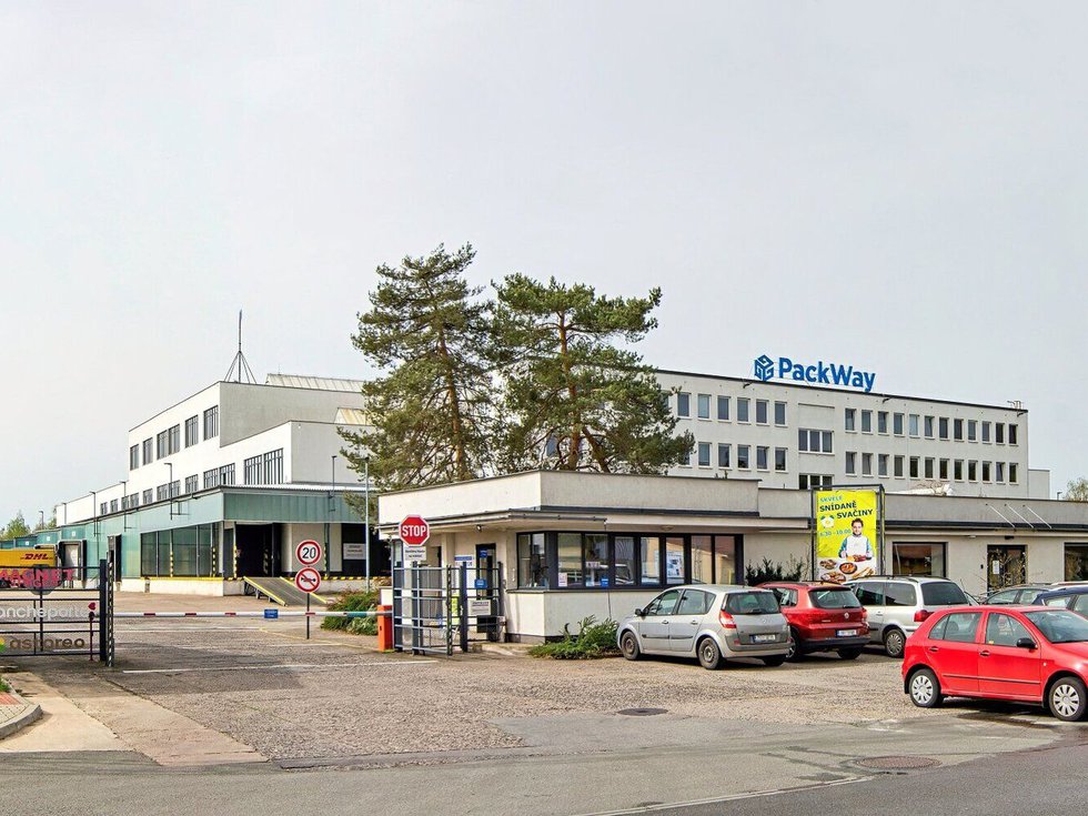 Prodej výrobního objektu 14010 m², Pardubice