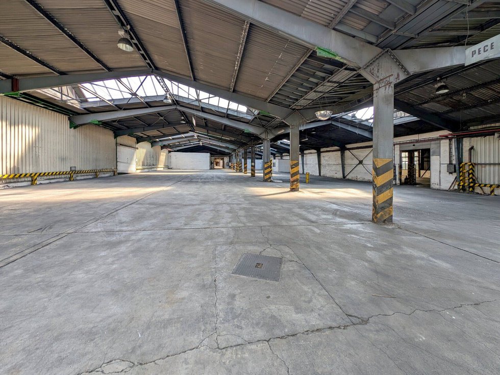 Pronájem skladu 1599 m², Rakovník