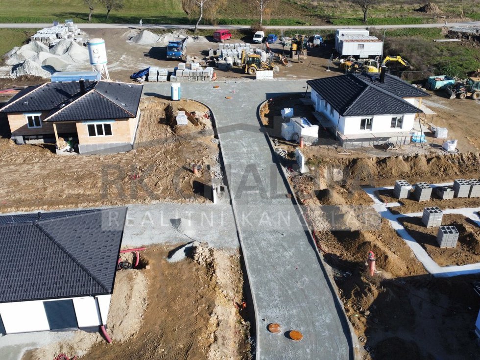 dji_fly_20241116_120700_171_1731755276893_photo_op