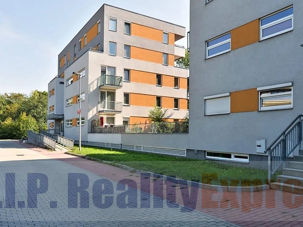 Prodej bytu 1+kk, garsoniery 32 m², Praha