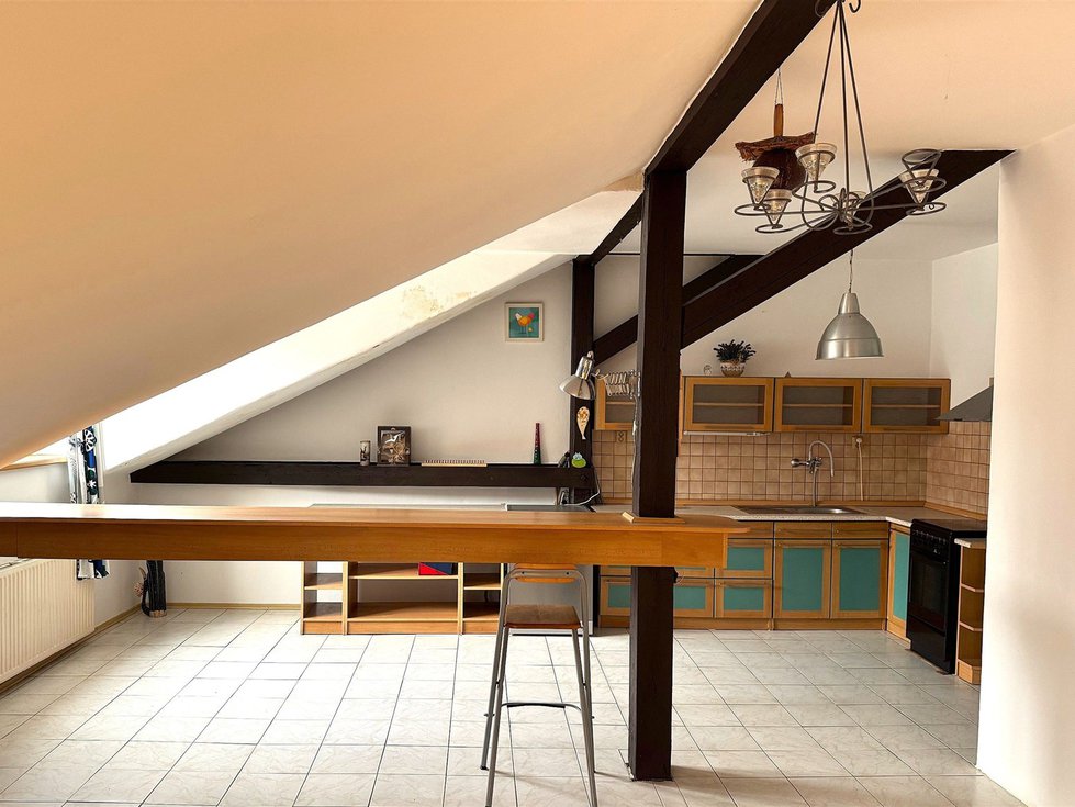 Pronájem bytu 3+1 98 m², Cheb