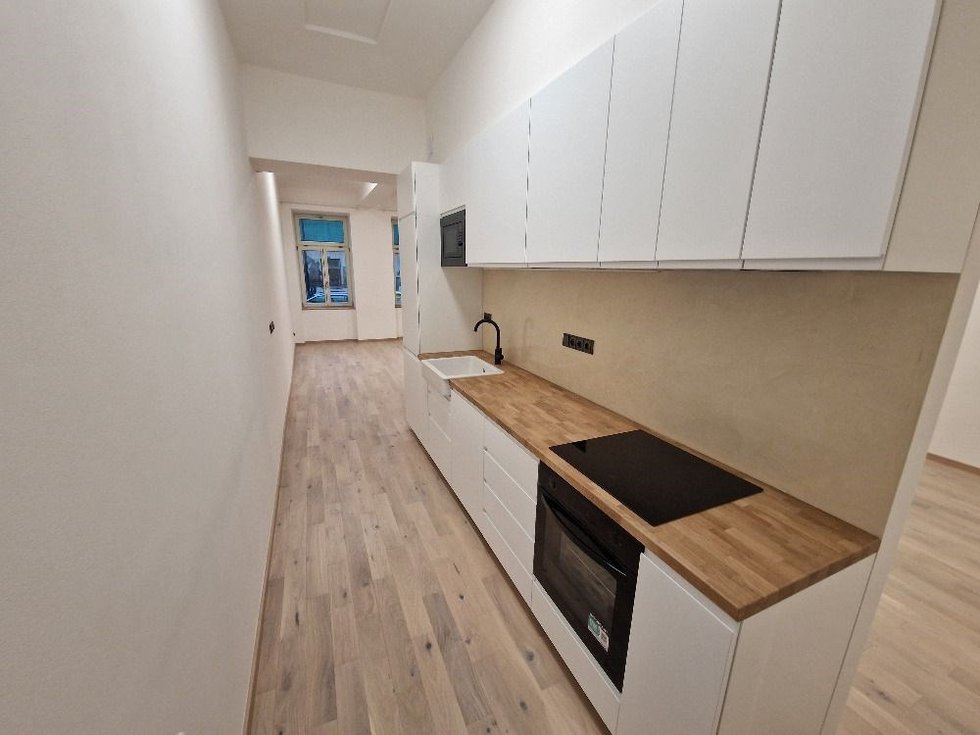 Pronájem bytu 2+kk 71 m², Praha