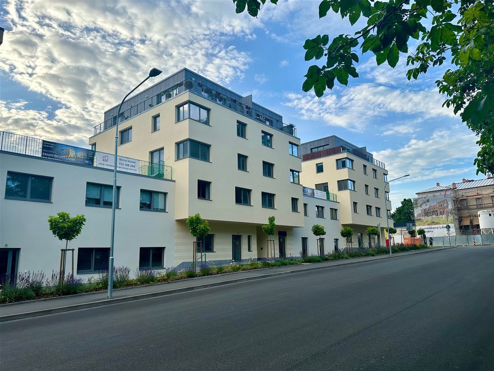 Pronájem obchodu 27 m², Františkovy Lázně