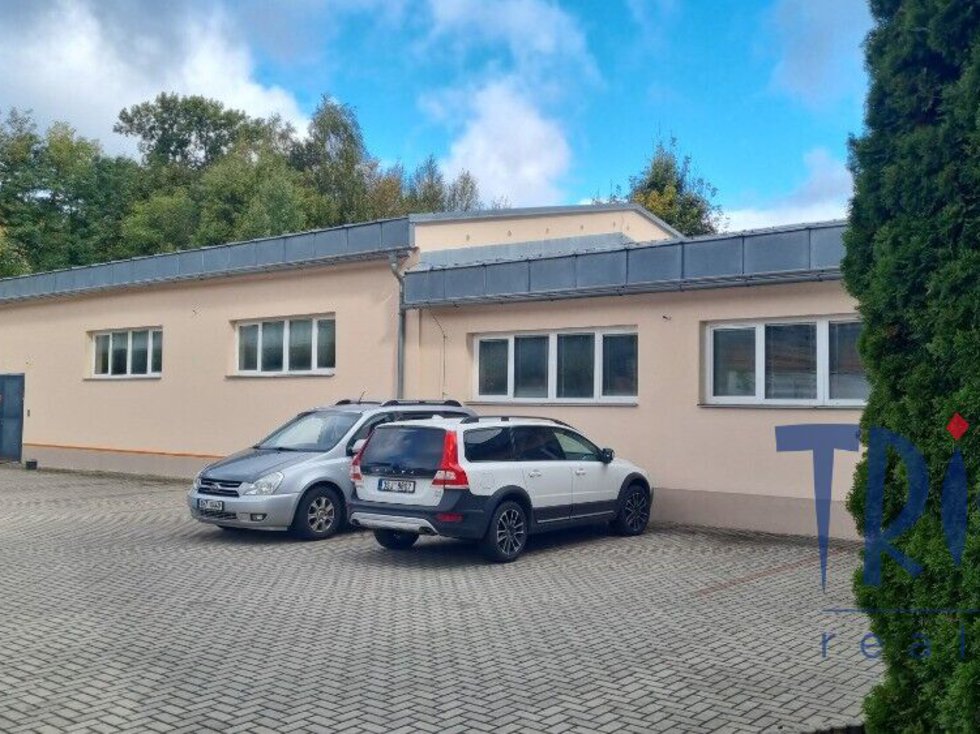 Pronájem skladu 419 m², Trutnov