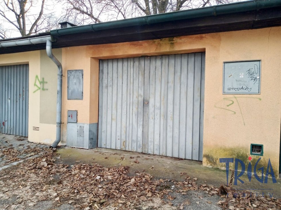 Pronájem garáže 24 m², Dvůr Králové nad Labem