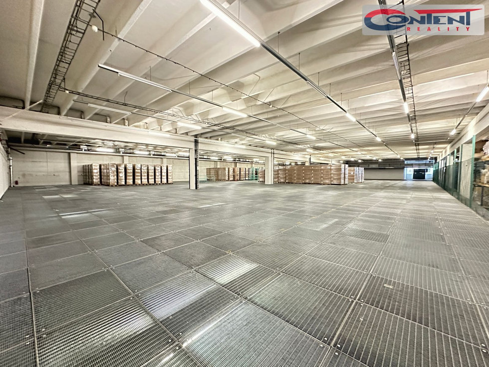 Pronájem výrobního objektu 5330 m², Hradec Králové