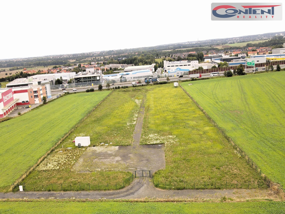 Pronájem komerčního pozemku 17000 m², Nupaky